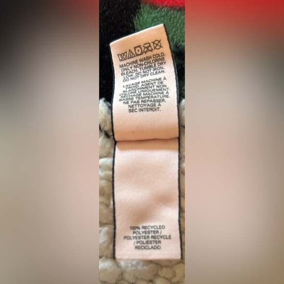 Victorias Secret Throw Blanket - Picture 5 of 6